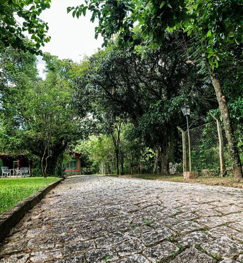 Pousada Das Pedras Паса Куатро Екстериор снимка