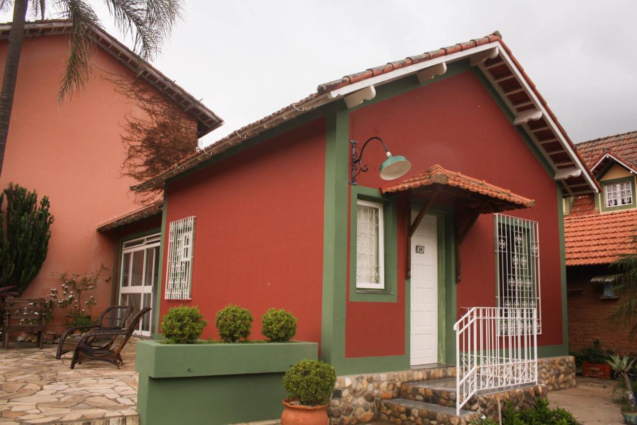 Pousada Das Pedras Паса Куатро Екстериор снимка